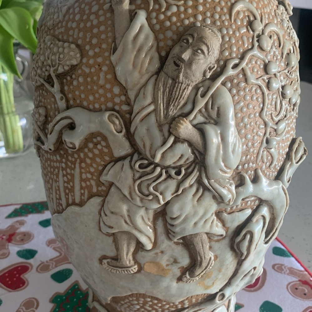 Chinese Art Center Moriage Relief Dragon and Immortality Pine Ceramic Vase - Picture 13 of 15